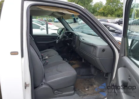 2004 Chevrolet Silverado 1500 Work Truck from USA, damaged, VIN 1GCEC14X94Z323944